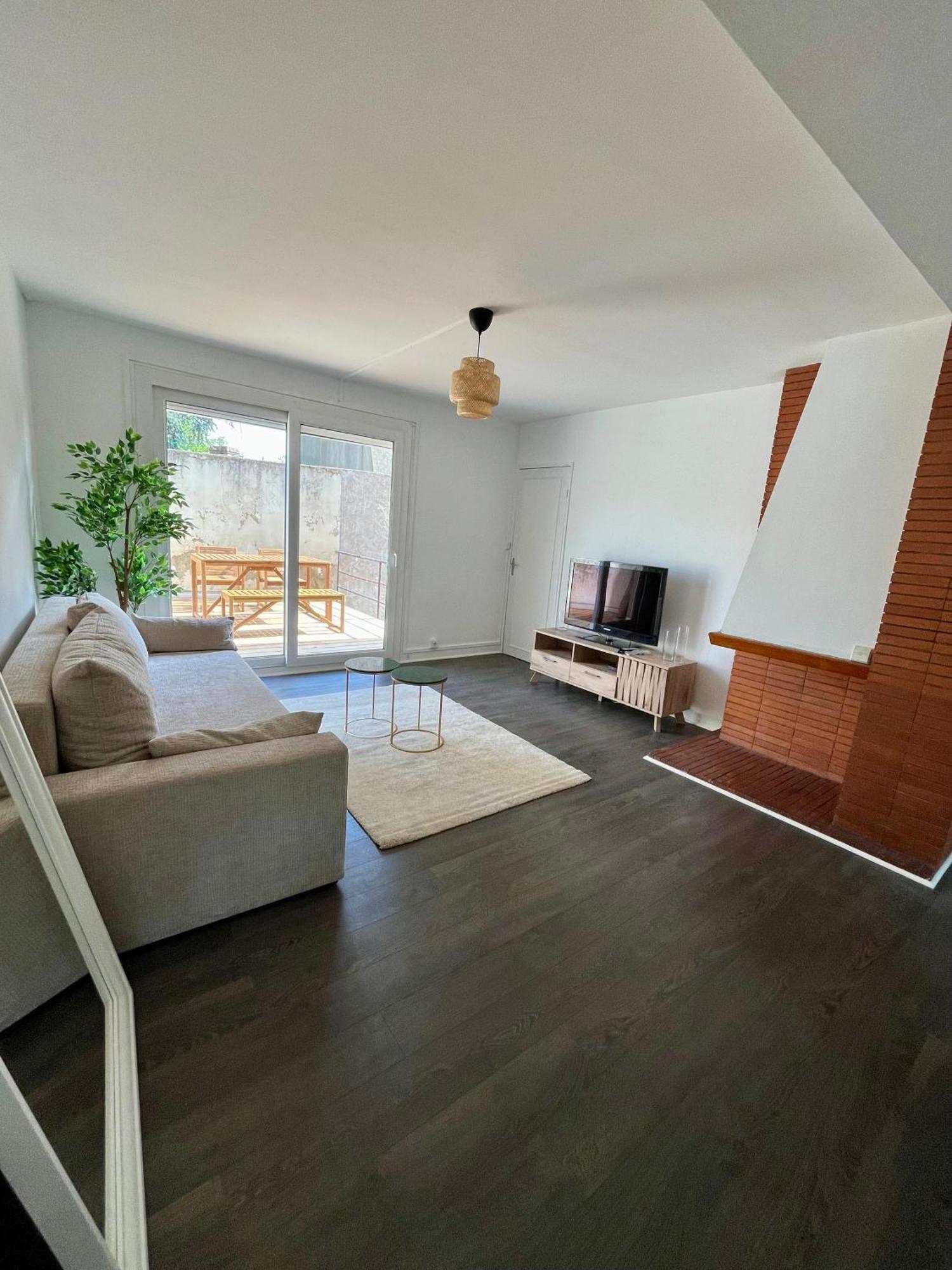 Appartement Victoria Orléans Exteriör bild